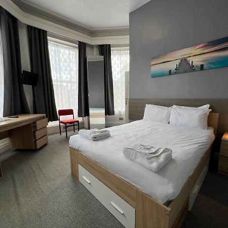 Capital One Hotel Bournemouth Ngoại thất bức ảnh