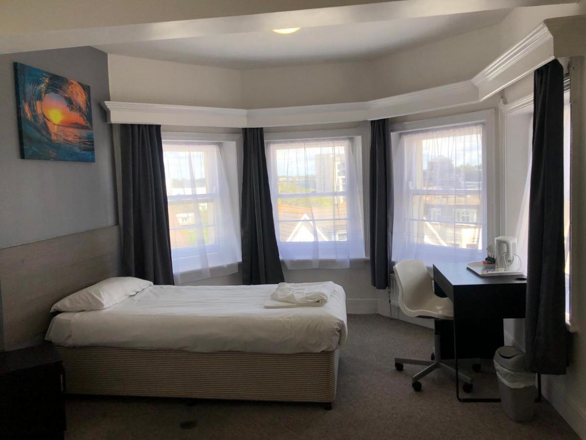 Capital One Hotel Bournemouth Ngoại thất bức ảnh