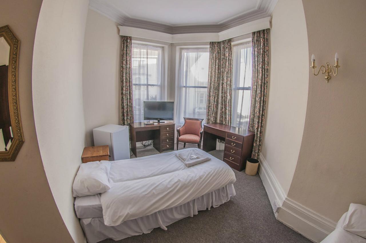 Capital One Hotel Bournemouth Ngoại thất bức ảnh